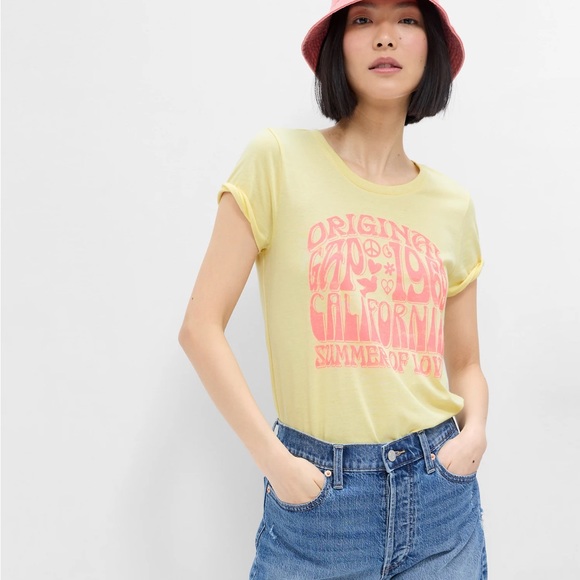 NWT GAP Favorite Graphic T-Shirt  Color: SUMMER OF LOVE SIZE LARGE - Picture 1 of 3